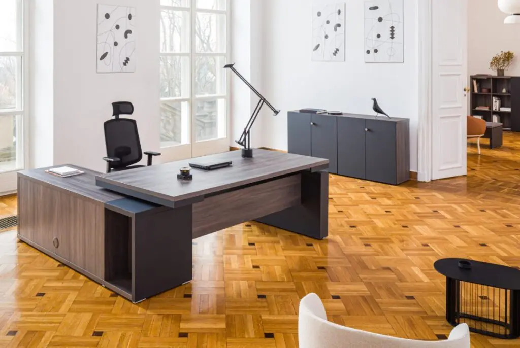 mdd Mito executive height adjustbale desk veneer