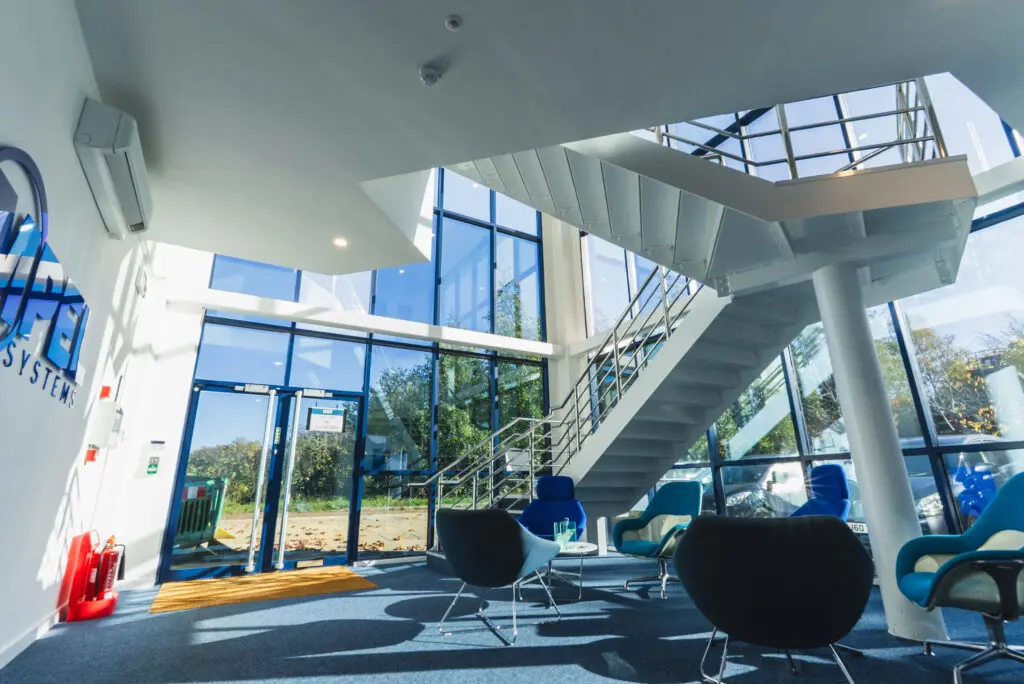 IO Empel 24 11 25 99