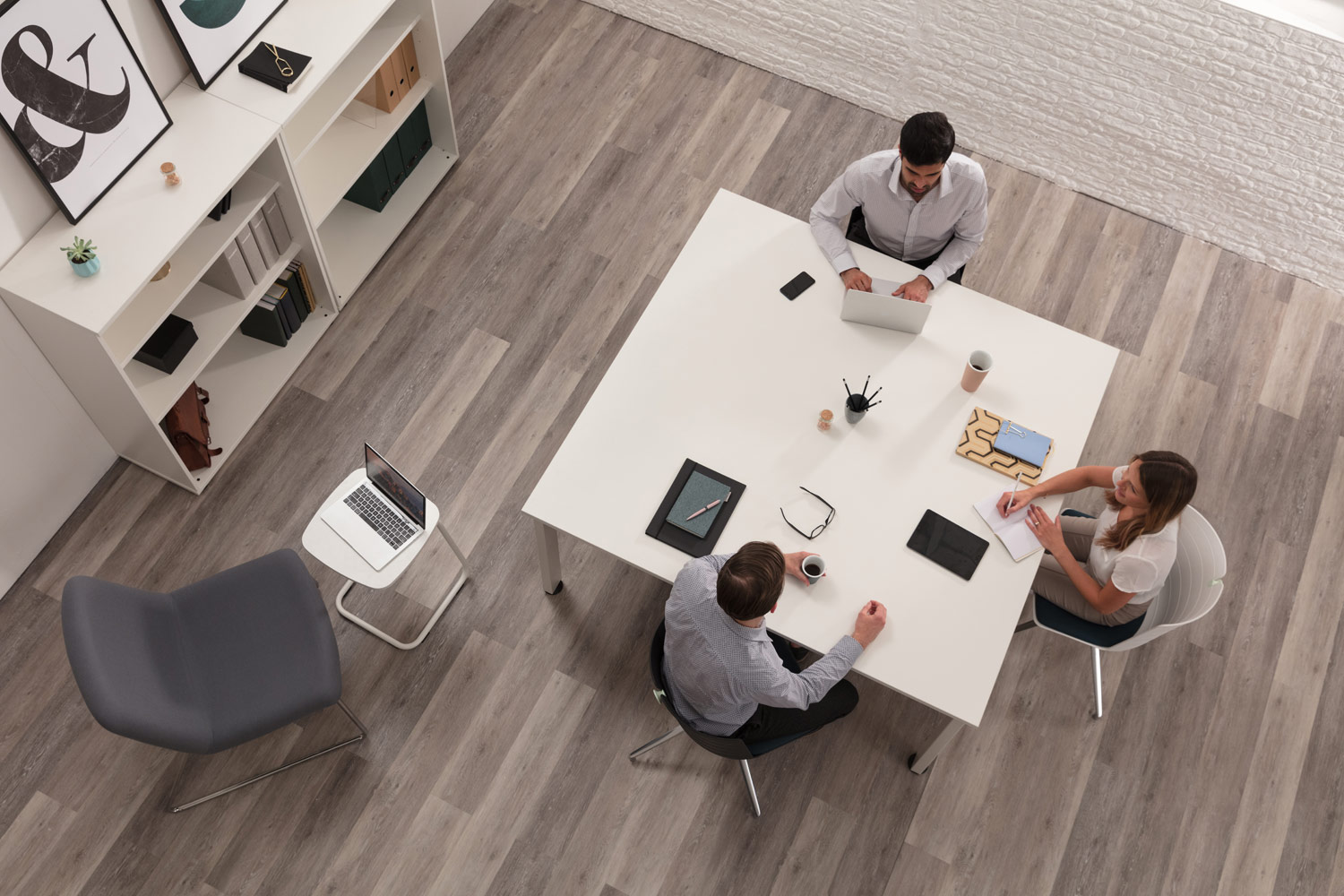 What distance should you keep between desks? Interior Options